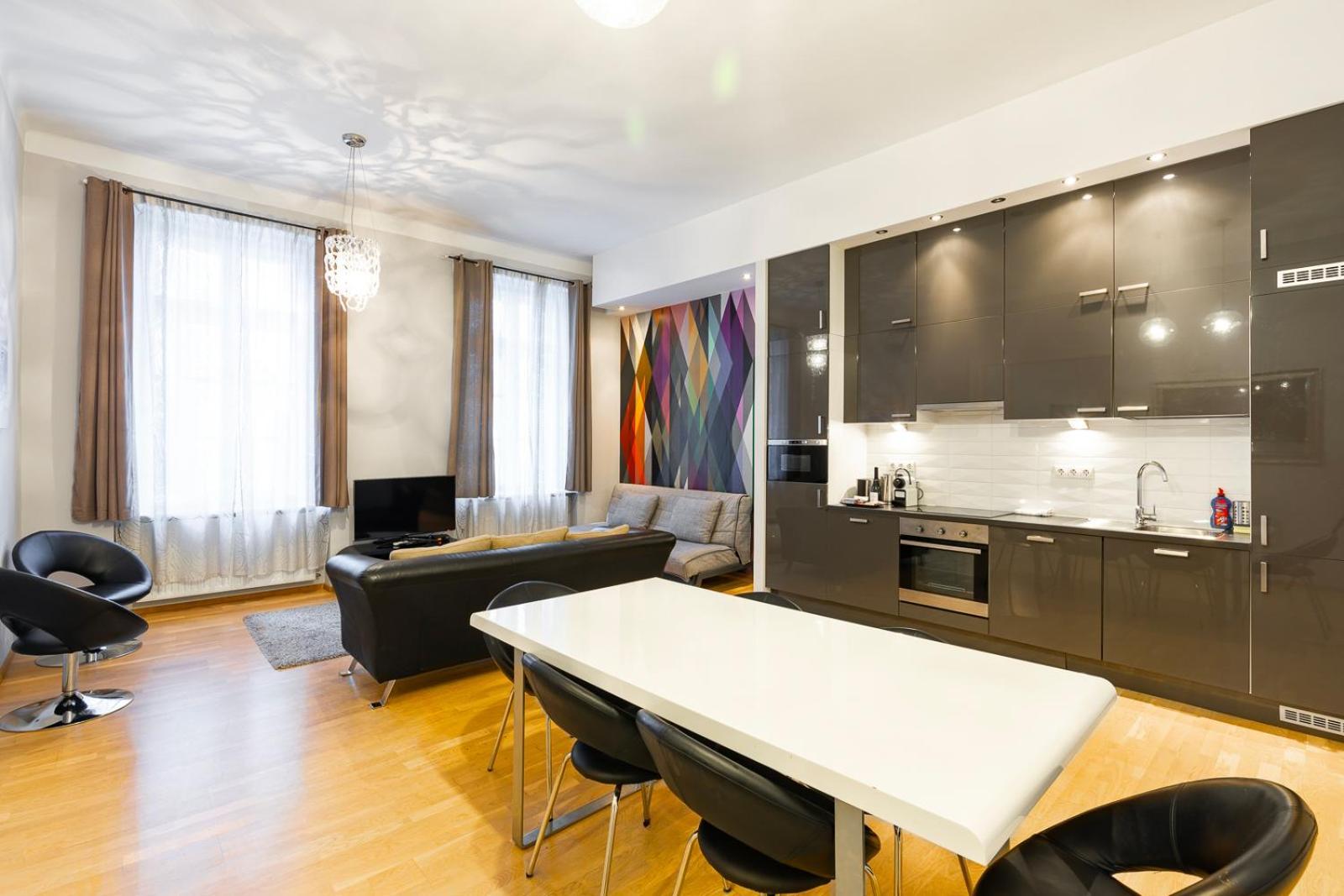 Luxury Apartment With Spacious Livingroom At Opera House Будапеща Екстериор снимка