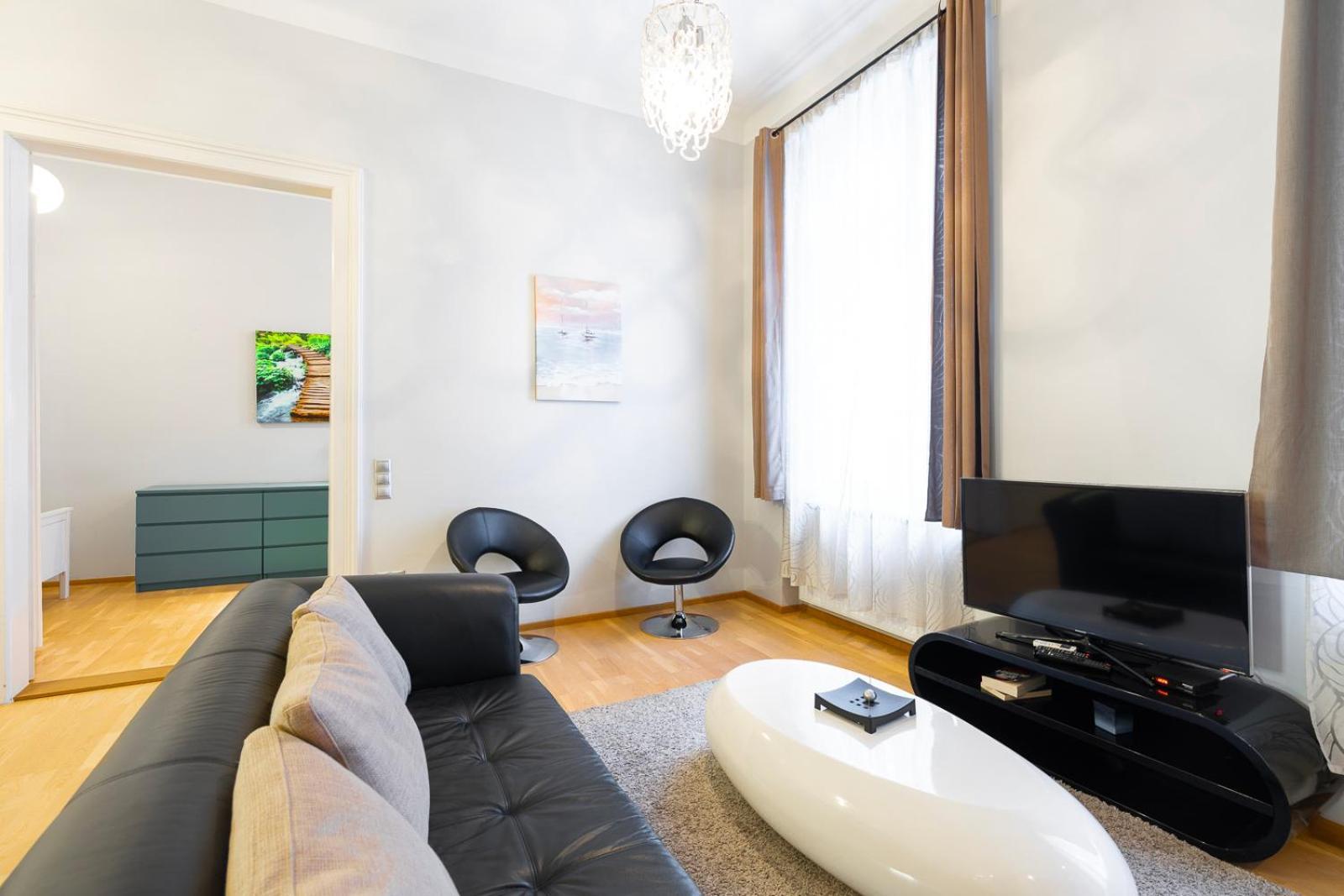 Luxury Apartment With Spacious Livingroom At Opera House Будапеща Екстериор снимка