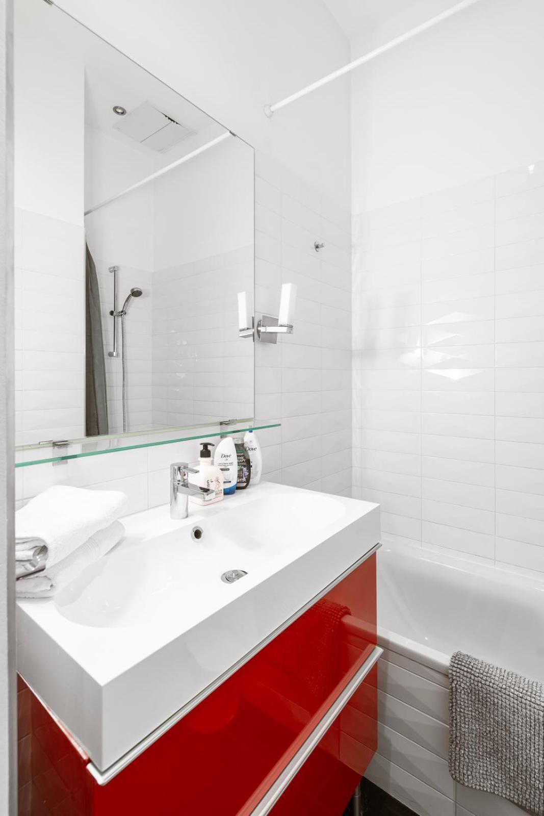 Luxury Apartment With Spacious Livingroom At Opera House Будапеща Екстериор снимка